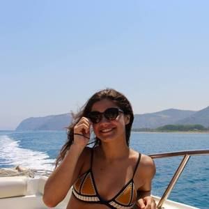 Meet your Posher, Alanna